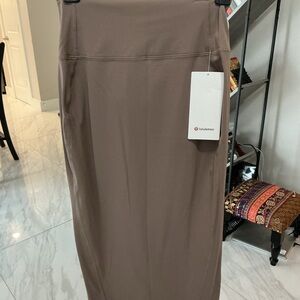 NWT Lululemon athletica Women's Brown Pencil Skirt